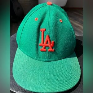 New Era Los Angeles 59FIFTY Embroidered Fitted Cap.    Size: 7 1/4